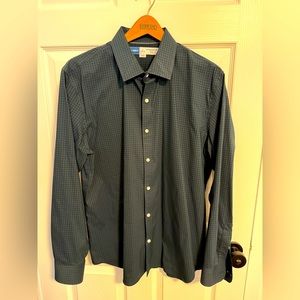 Men’s Old Navy Dress Shirt-L